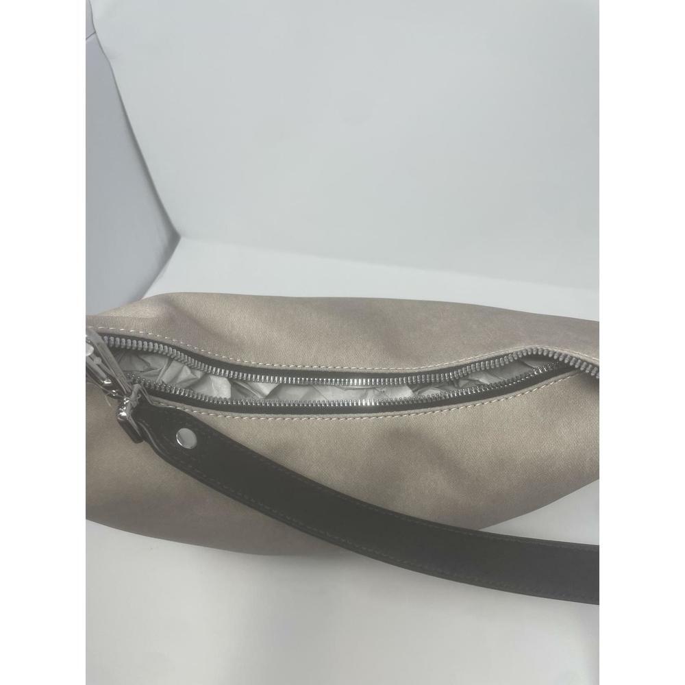 Calvin Klein Women's Elaine Hobo Large Shoulder Bag Grey Combo/Silver Small Size - Picture 8 of 8